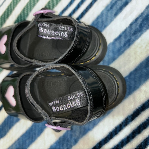 Dr. Martens girls sandals. - Picture 2 of 4